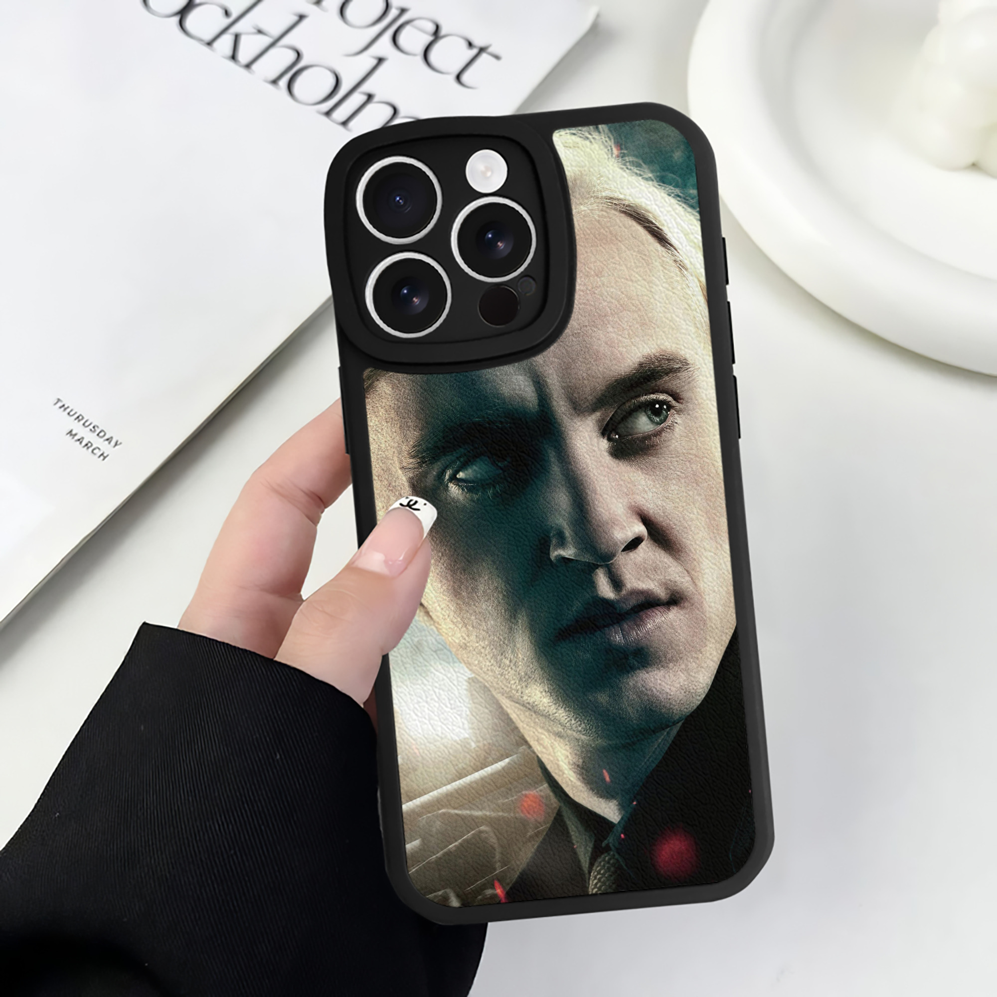 （画像用） Harry Potter ハリー・ポッターシリーズ 【iPhone 16シリーズ対応】シリコンスマホケース（レザー調） 材質：シリコン